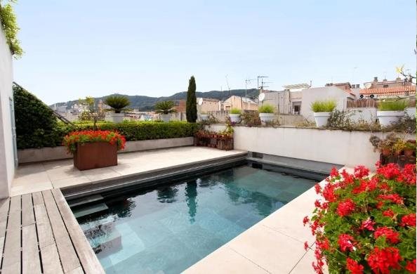 Casa de diseño con piscina en la Bonanova