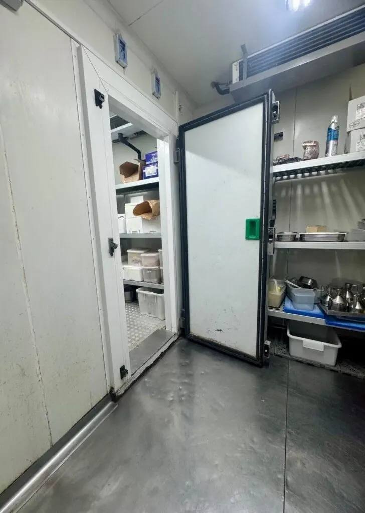 Restaurante con vivienda a 50 m de la playa de Castelldefels