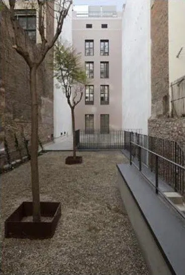 Plantas de oficinas con cambio de uso en Ciutat Vella