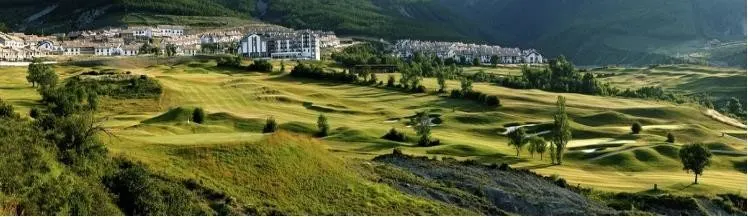 Campo de golf de 18 hoyos en Jaca (Huesca)