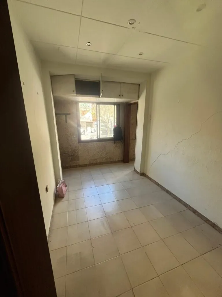 Edificio de 10 viviendas y local en L’Hospitalet