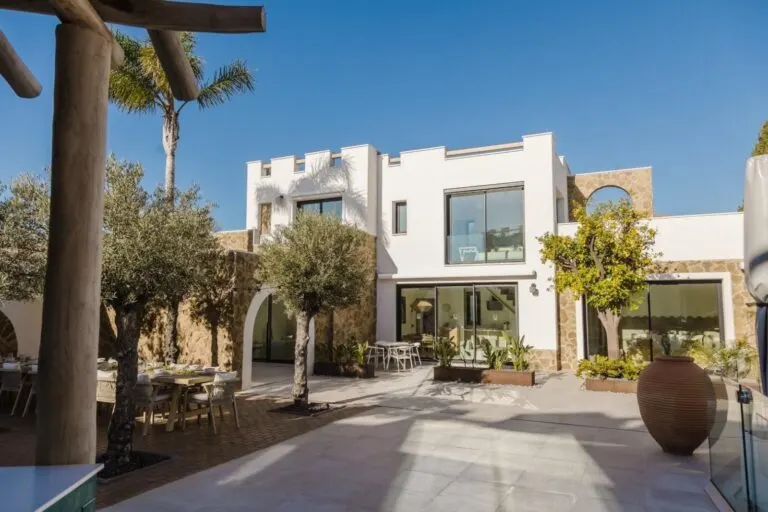 Resort de lujo 4* en primera línea de mar (Costa Dorada)