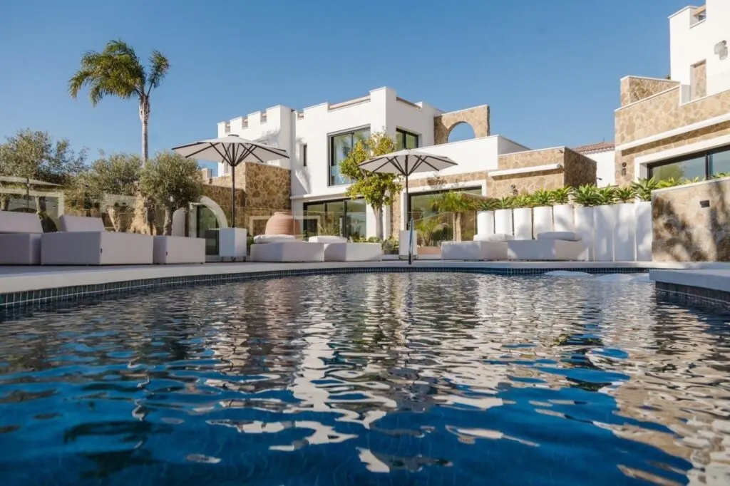 Resort de lujo 4* en primera línea de mar (Costa Dorada)