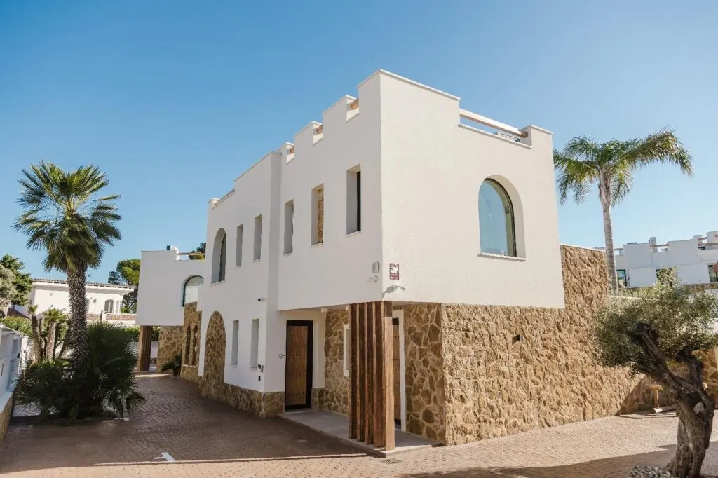 Resort de lujo 4* en primera línea de mar (Costa Dorada)