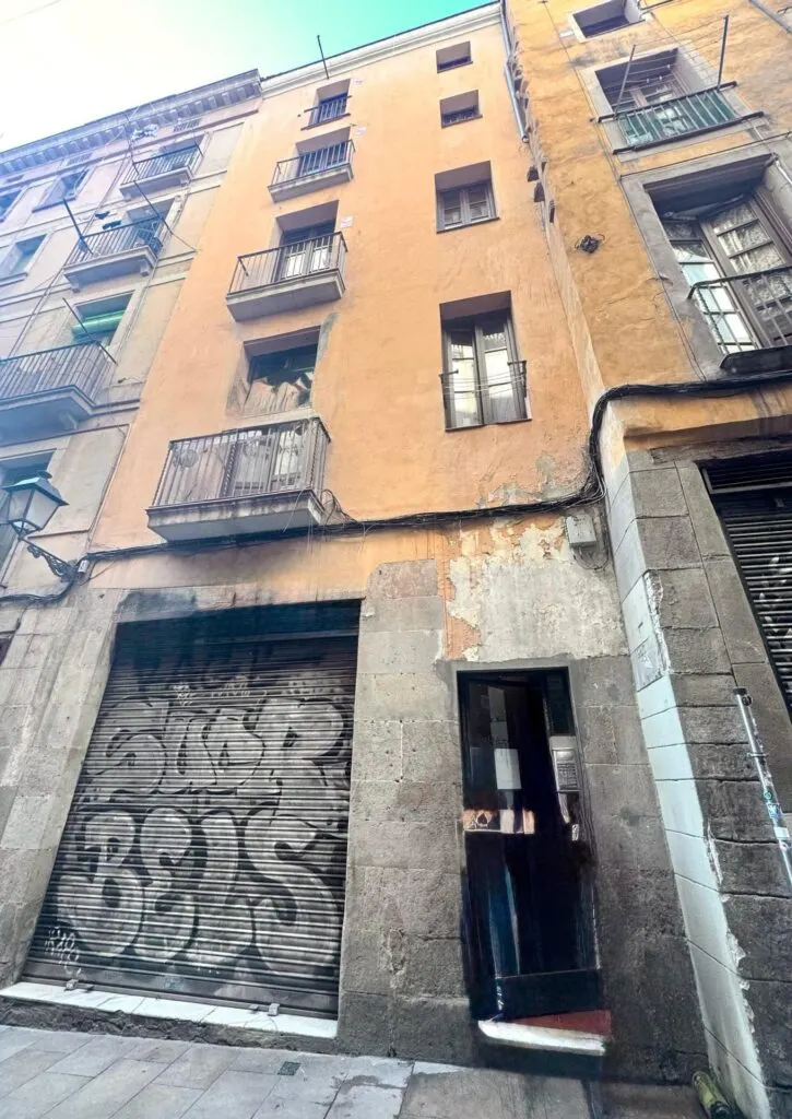 Lote de 4 edificios residenciales en Barcelona